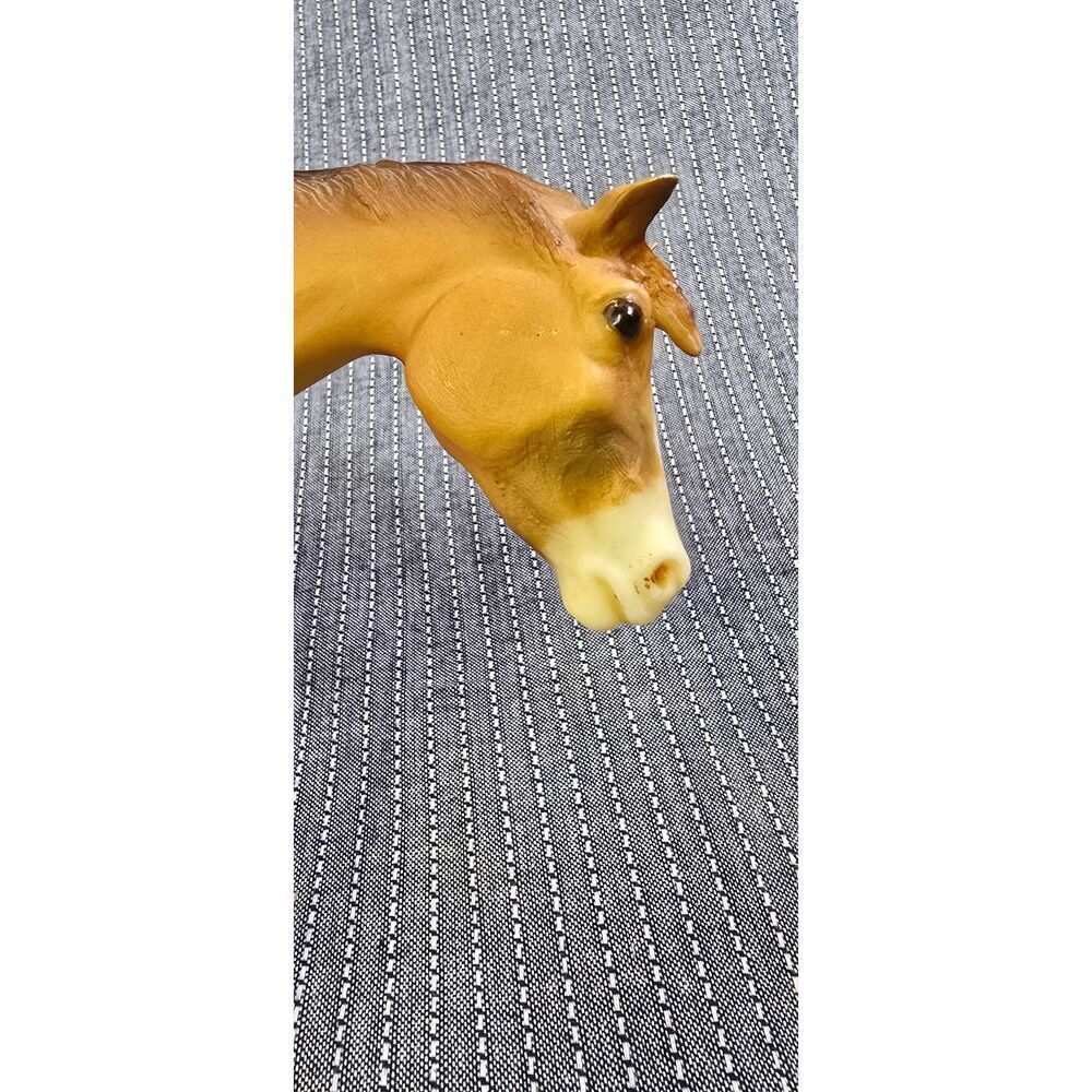 Breyer Sundance Dun Indian Pony - Picture 6 of 9